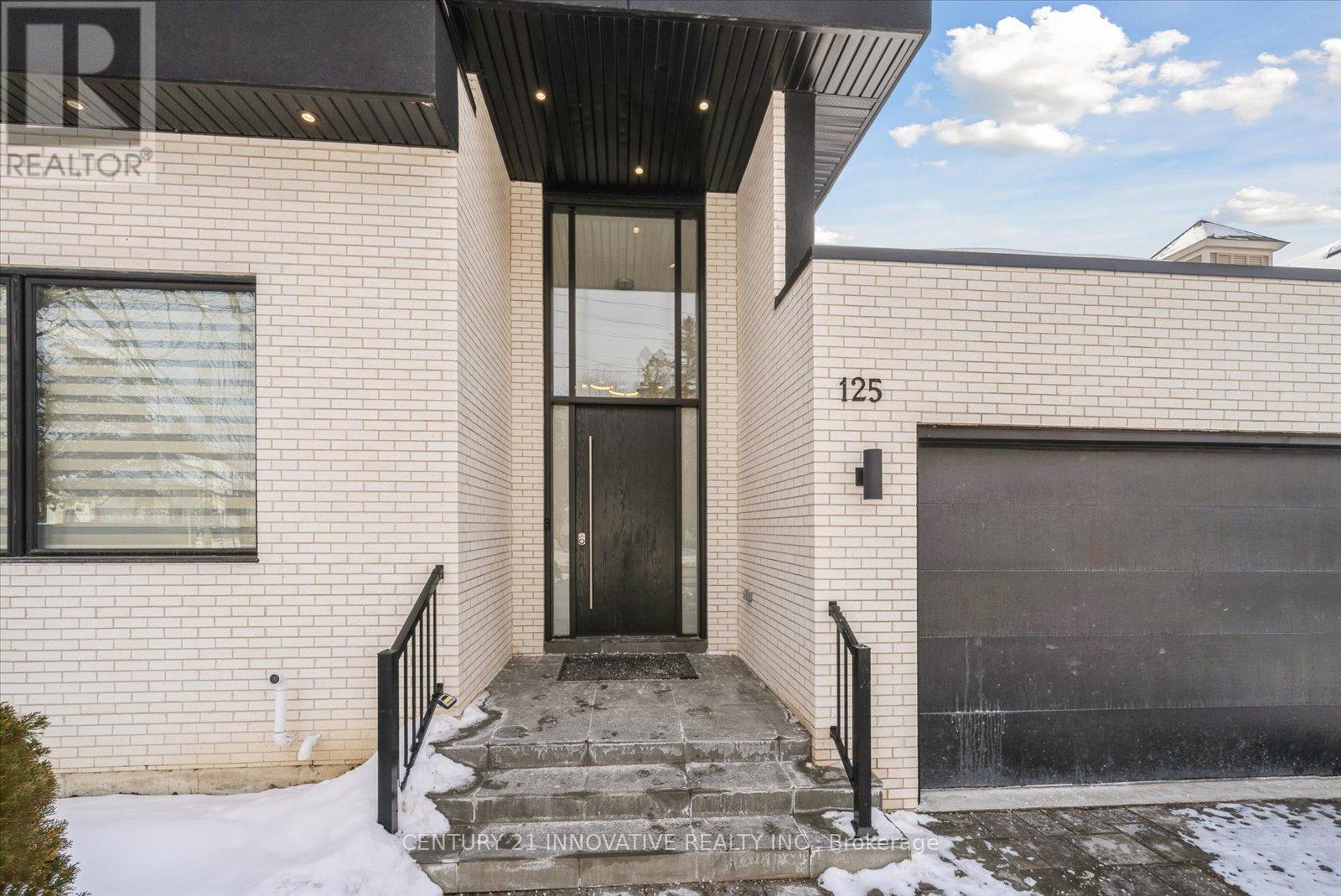 Property at 125 WATSON STREET E image 4