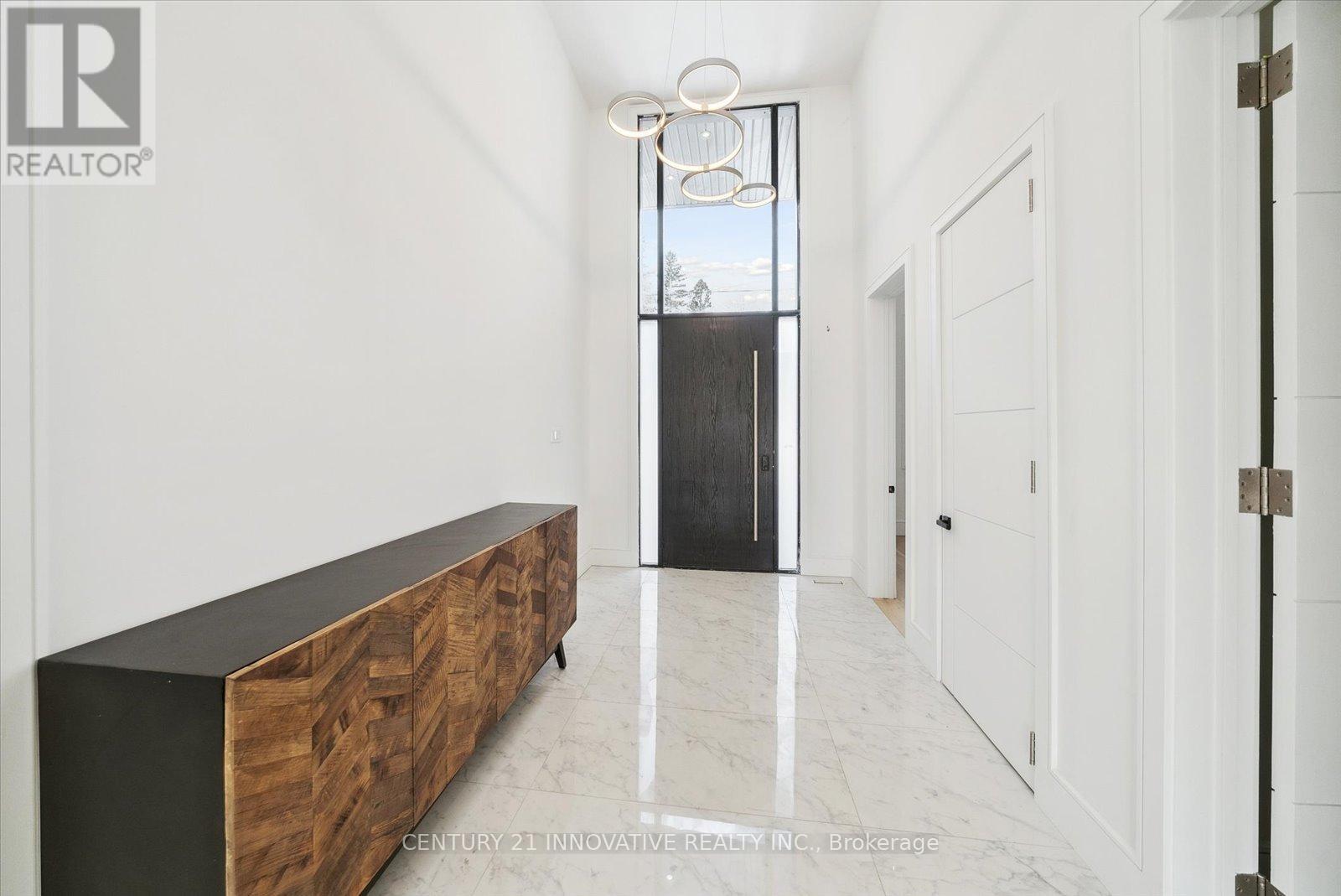 Property at 125 WATSON STREET E image 5
