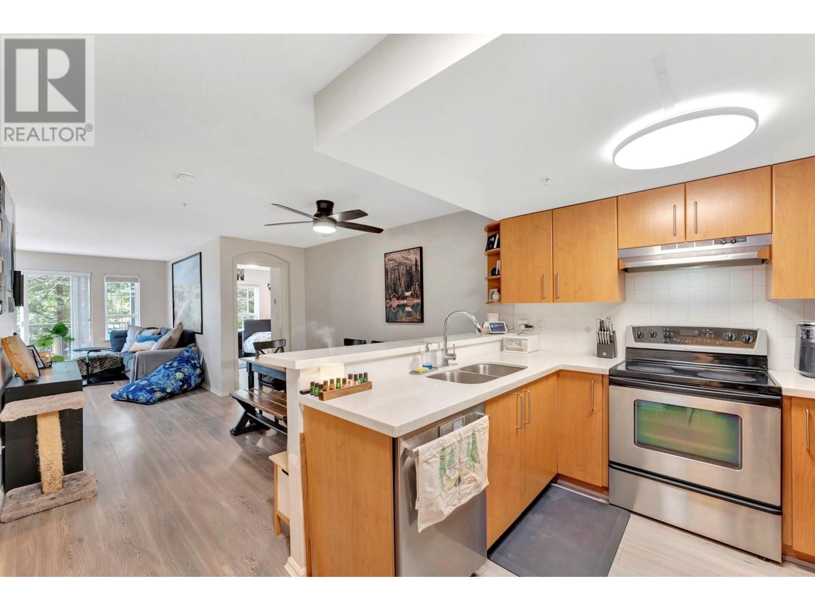 213 3388 Morrey Court, Burnaby, British Columbia  V3J 7Y5 - Photo 1 - R2989519