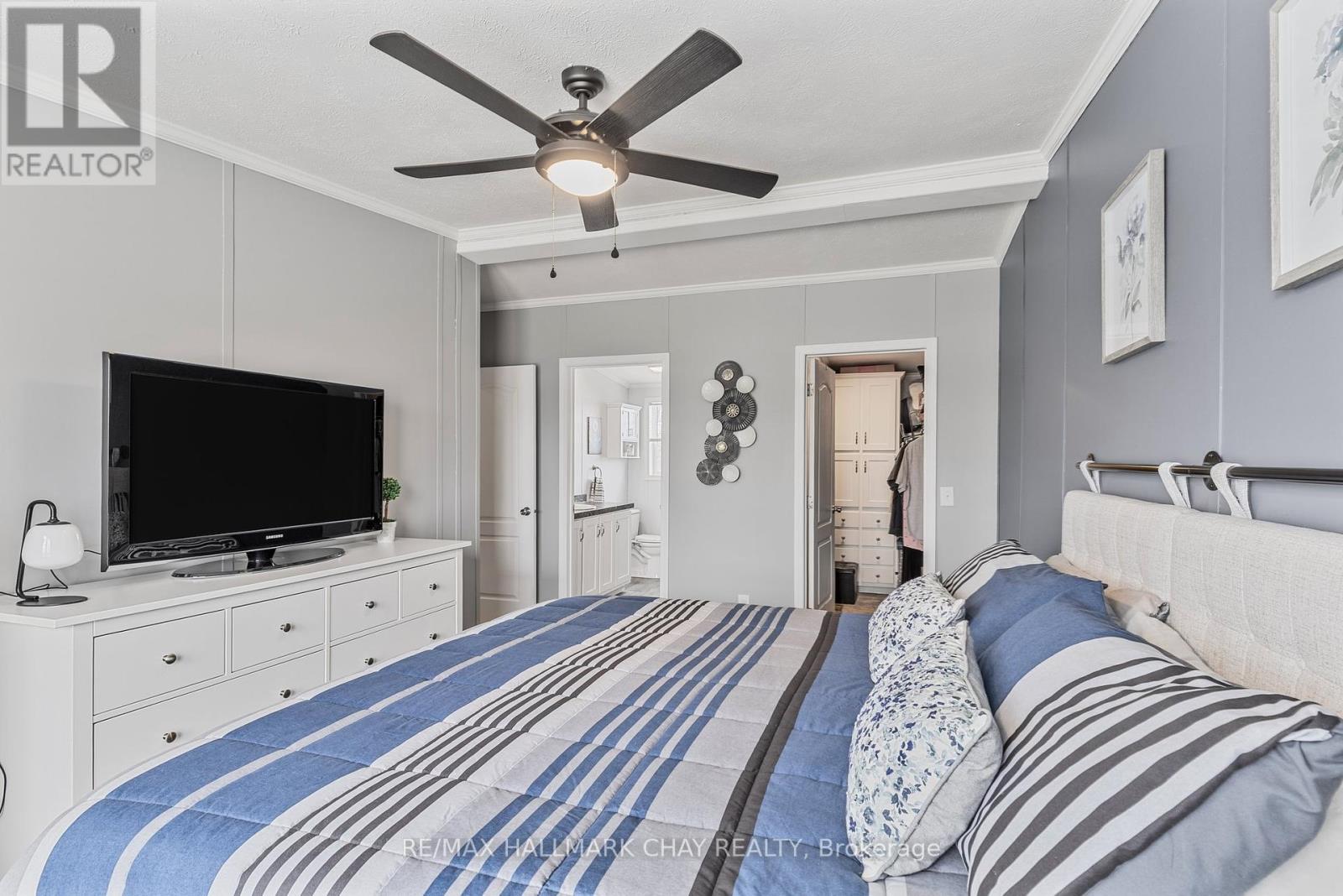 16 Comforts Cove, Innisfil, Ontario  L9S 1S3 - Photo 11 - N12078617