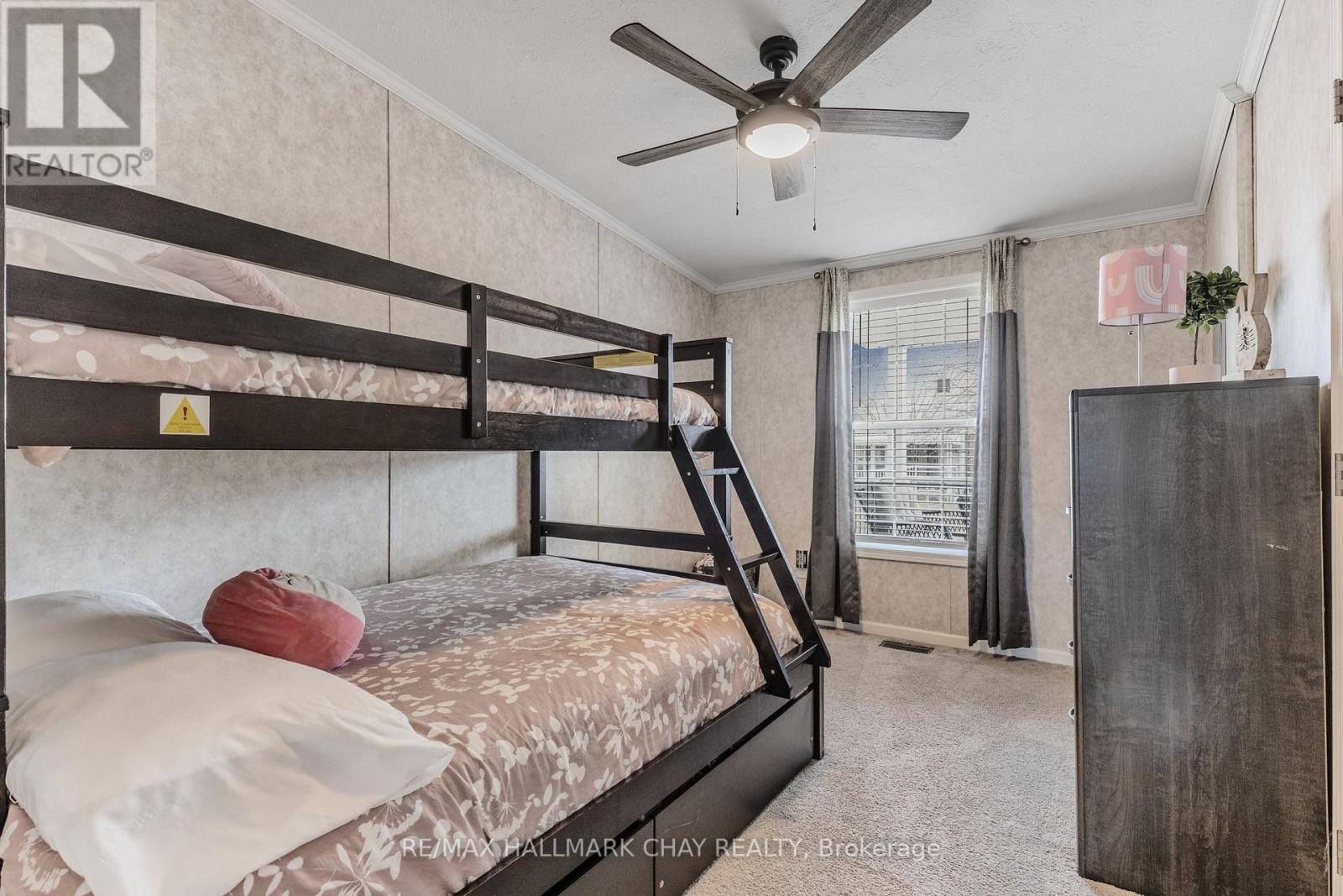16 Comforts Cove, Innisfil, Ontario  L9S 1S3 - Photo 13 - N12078617