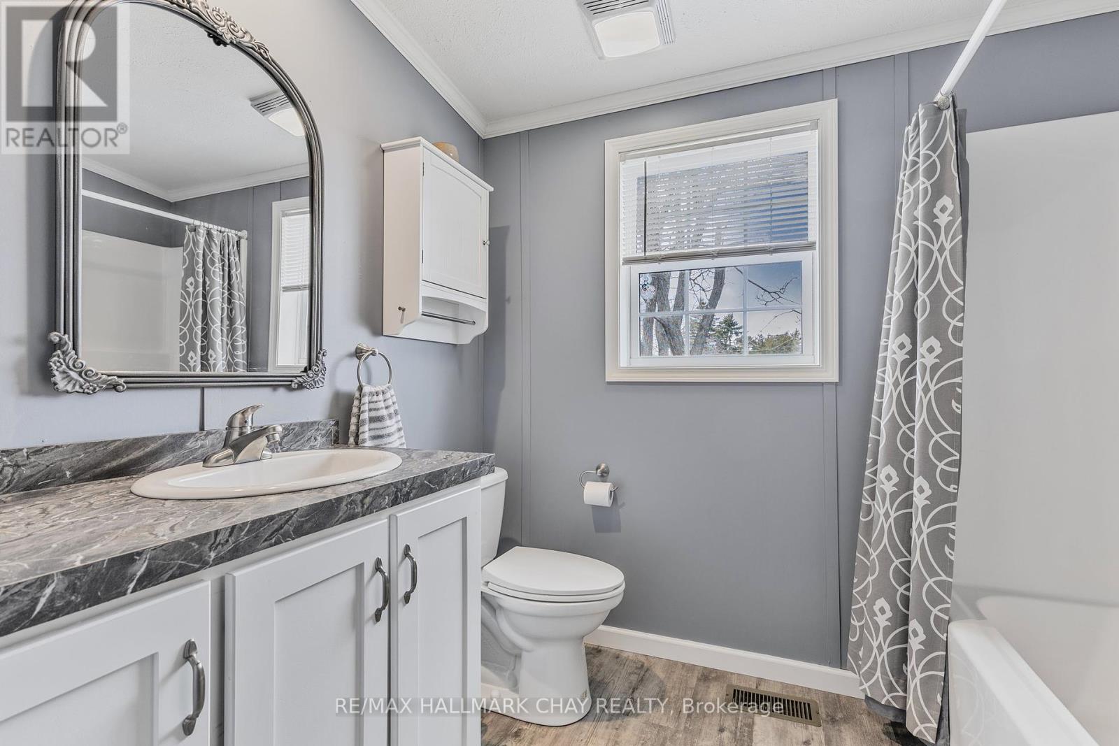 16 Comforts Cove, Innisfil, Ontario  L9S 1S3 - Photo 14 - N12078617