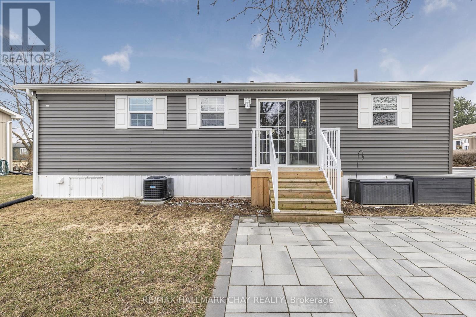 16 Comforts Cove, Innisfil, Ontario  L9S 1S3 - Photo 18 - N12078617