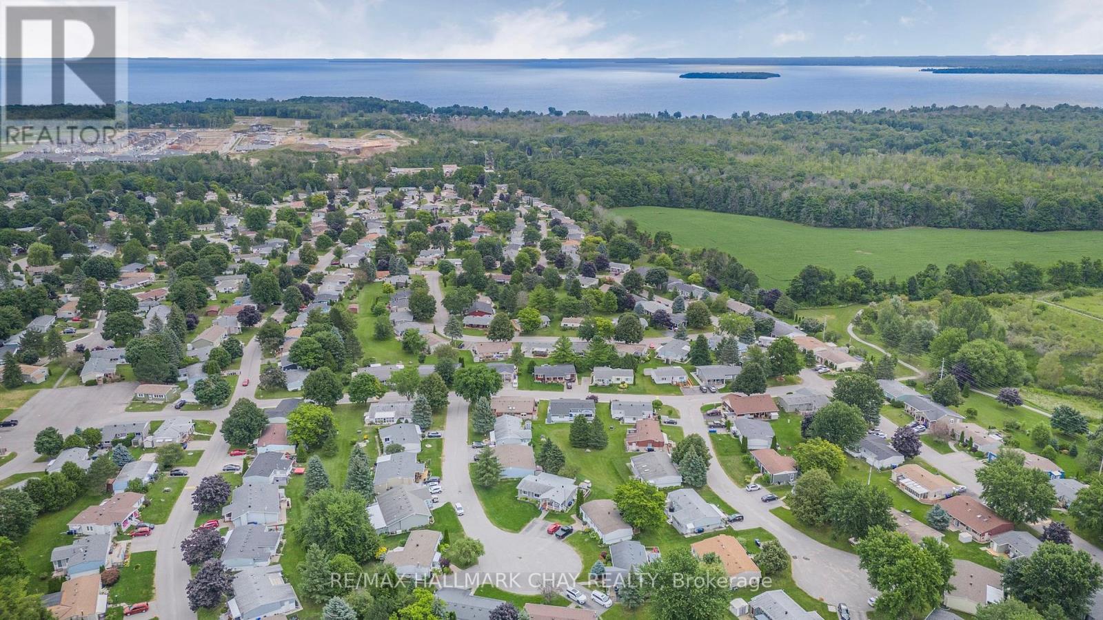 16 Comforts Cove, Innisfil, Ontario  L9S 1S3 - Photo 21 - N12078617