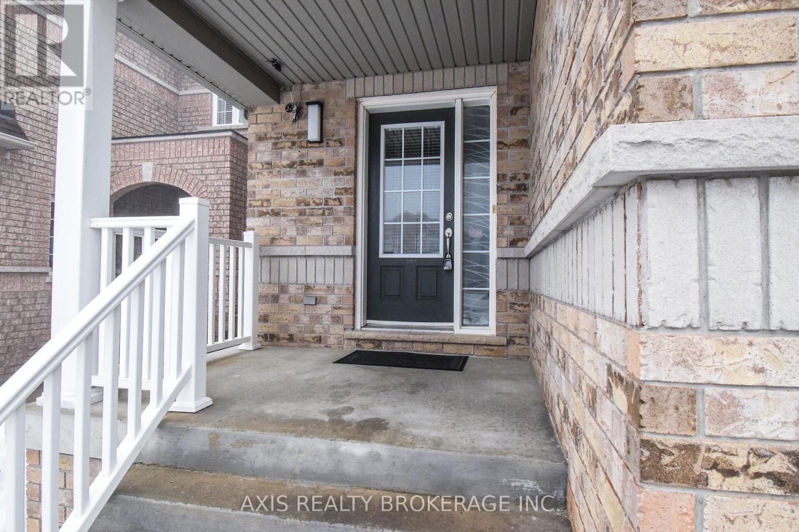 Property at 108 SNOWBERRY CRESCENT image 3