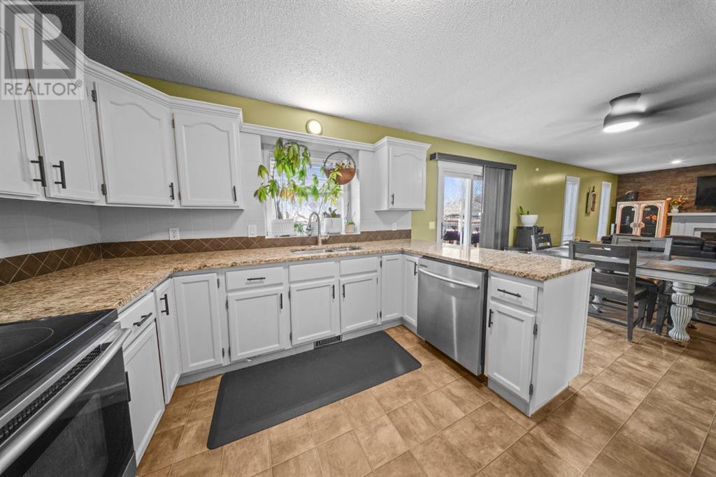 64 Roland Street, Red Deer, Alberta  T4P 3K9 - Photo 8 - A2210868