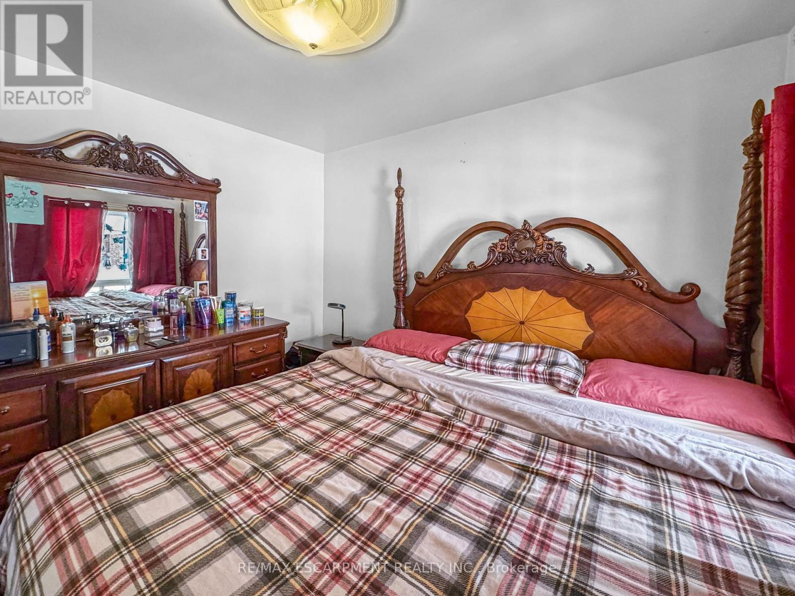 55 Connaught Avenue N, Hamilton, Ontario  L8L 6Y9 - Photo 8 - X12078577