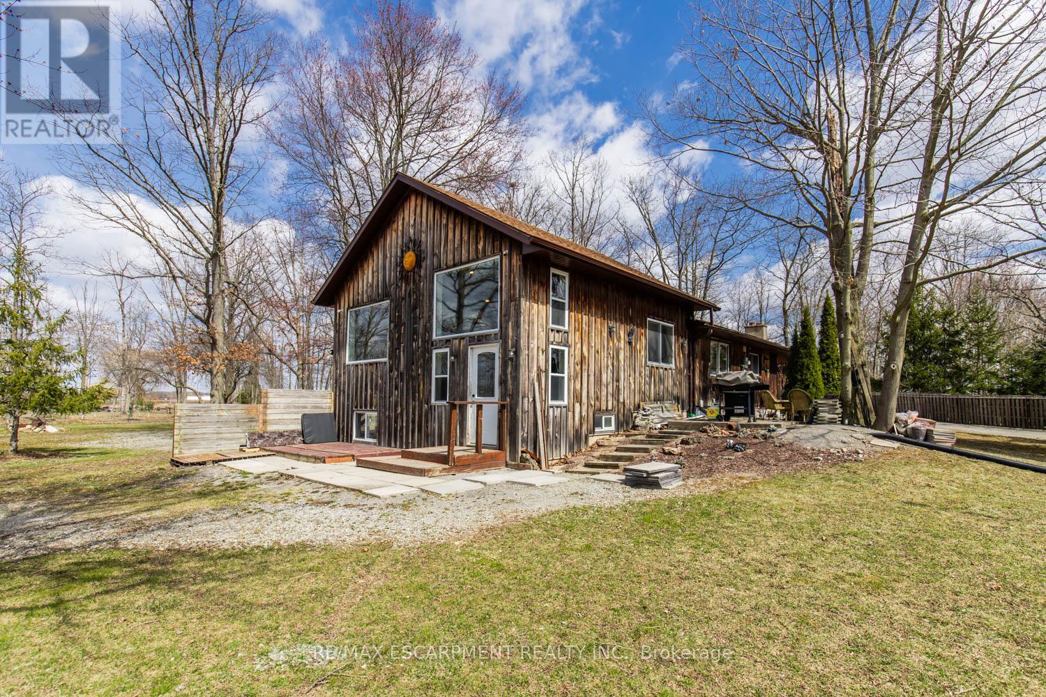 1566 Caistorville Road, West Lincoln, Ontario  L0R 1E0 - Photo 2 - X12078624