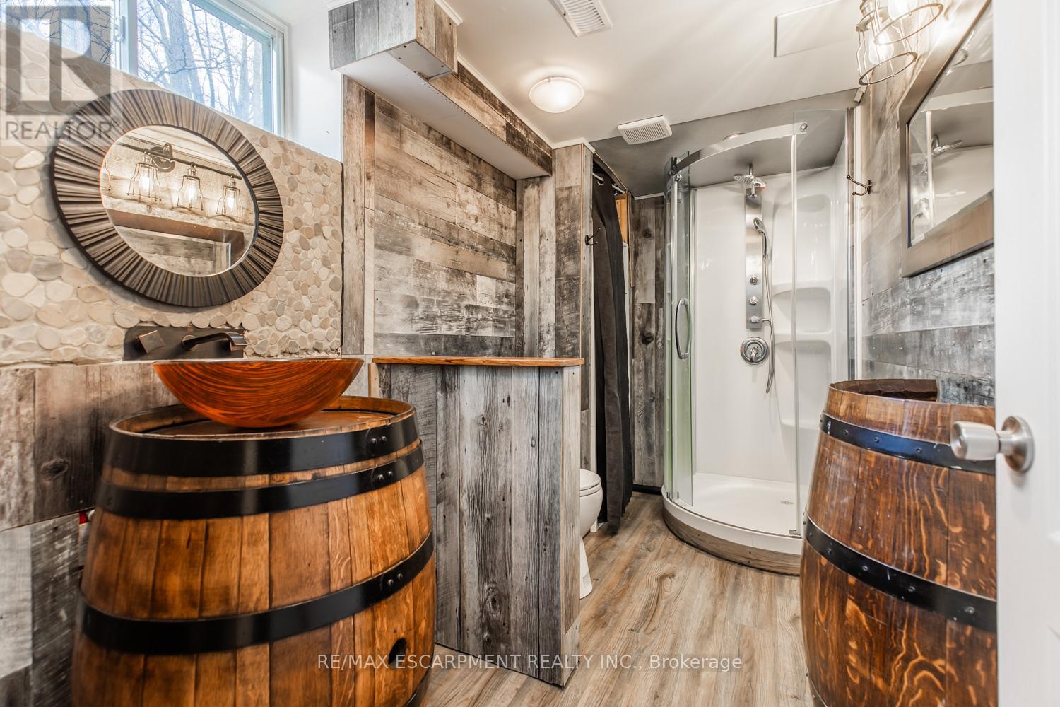 1566 Caistorville Road, West Lincoln, Ontario  L0R 1E0 - Photo 26 - X12078624