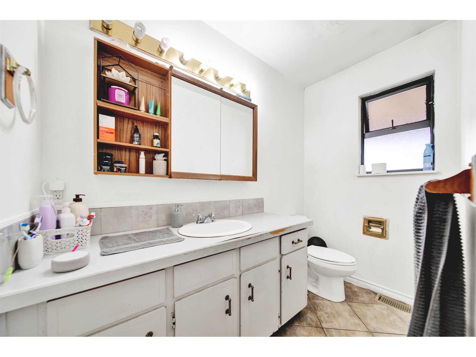 12234 99a Avenue, Surrey, British Columbia  V3V 2R2 - Photo 10 - R2989288