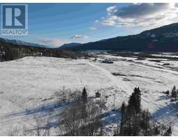2755 95 Highway, brisco, British Columbia