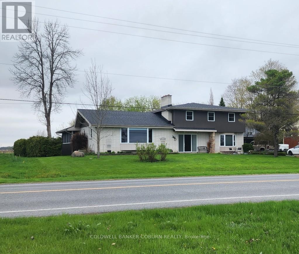 11391 LAKESHORE DRIVE, south dundas, Ontario