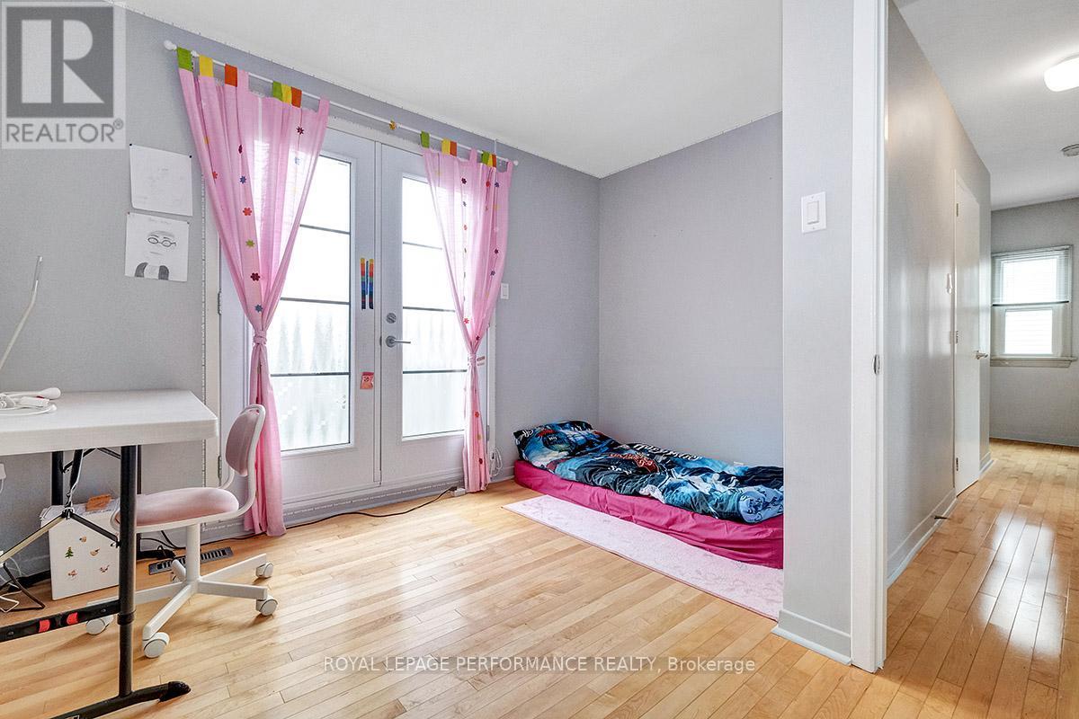 529 Echo Drive, Ottawa, Ontario  K1S 1N7 - Photo 15 - X12078720