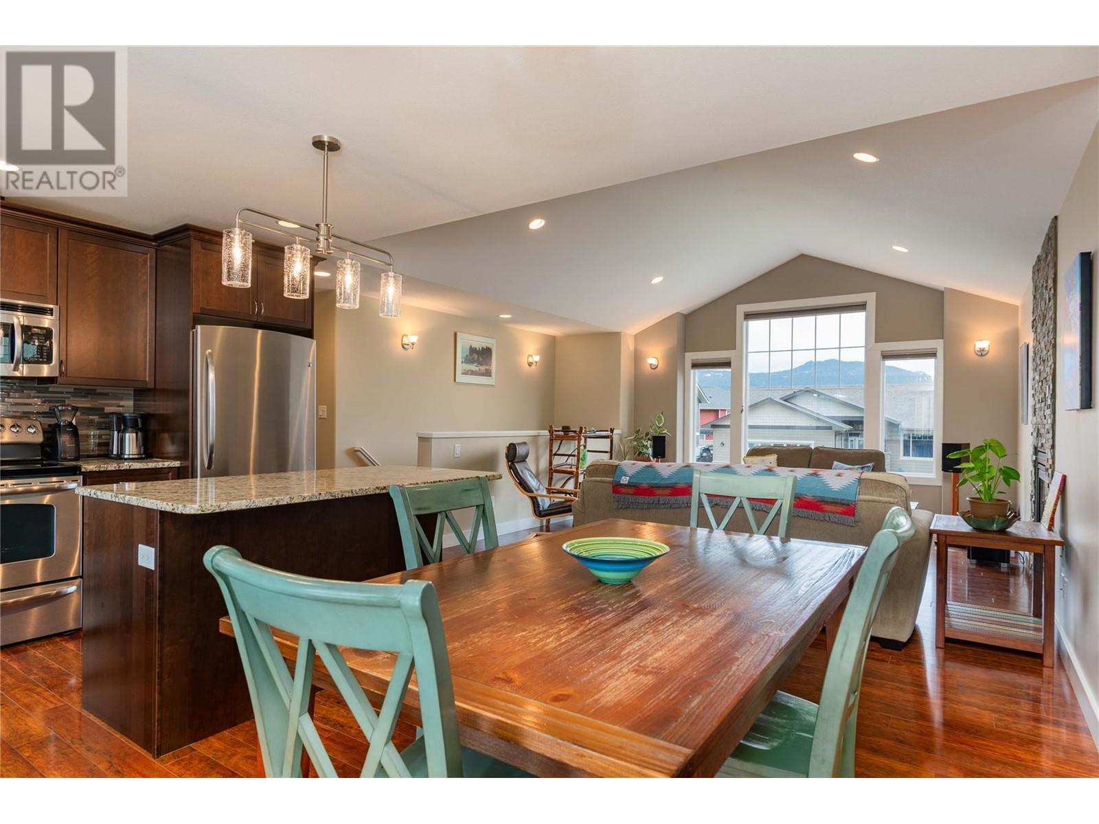 1509 Rosewood Lane, Castlegar, British Columbia  V1N 4X7 - Photo 10 - 10343062