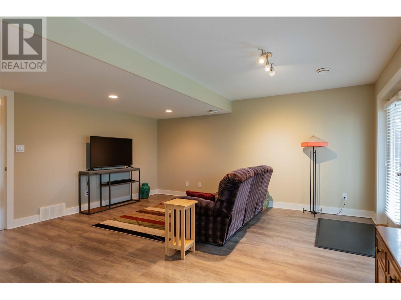 1509 Rosewood Lane, Castlegar, British Columbia  V1N 4X7 - Photo 30 - 10343062
