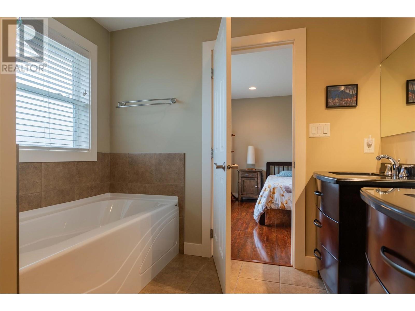 1509 Rosewood Lane, Castlegar, British Columbia  V1N 4X7 - Photo 22 - 10343062