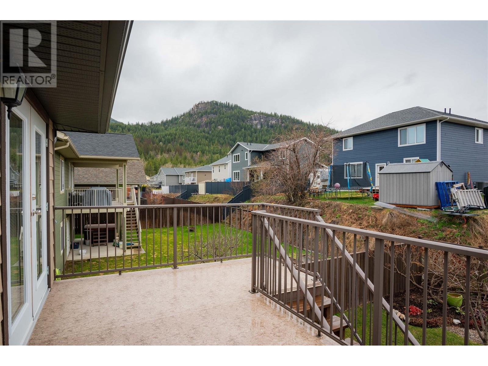 1509 Rosewood Lane, Castlegar, British Columbia  V1N 4X7 - Photo 54 - 10343062
