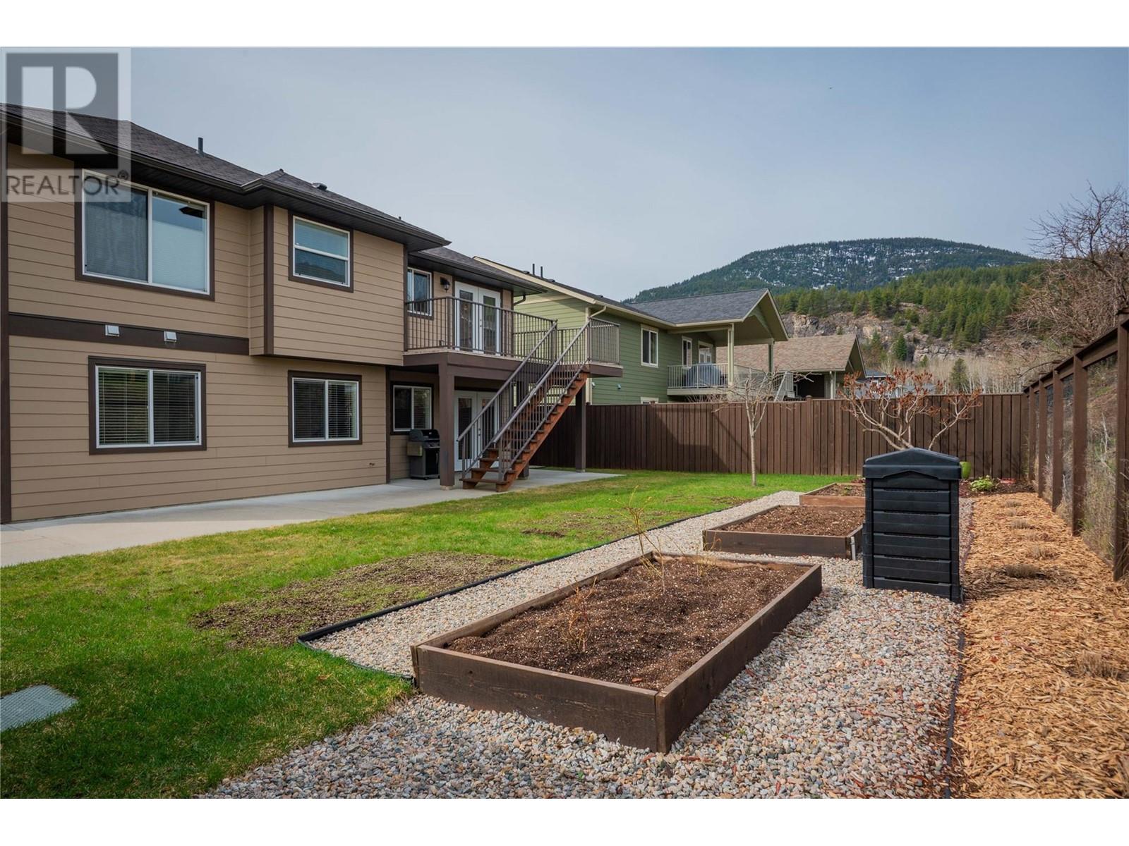 1509 Rosewood Lane, Castlegar, British Columbia  V1N 4X7 - Photo 65 - 10343062