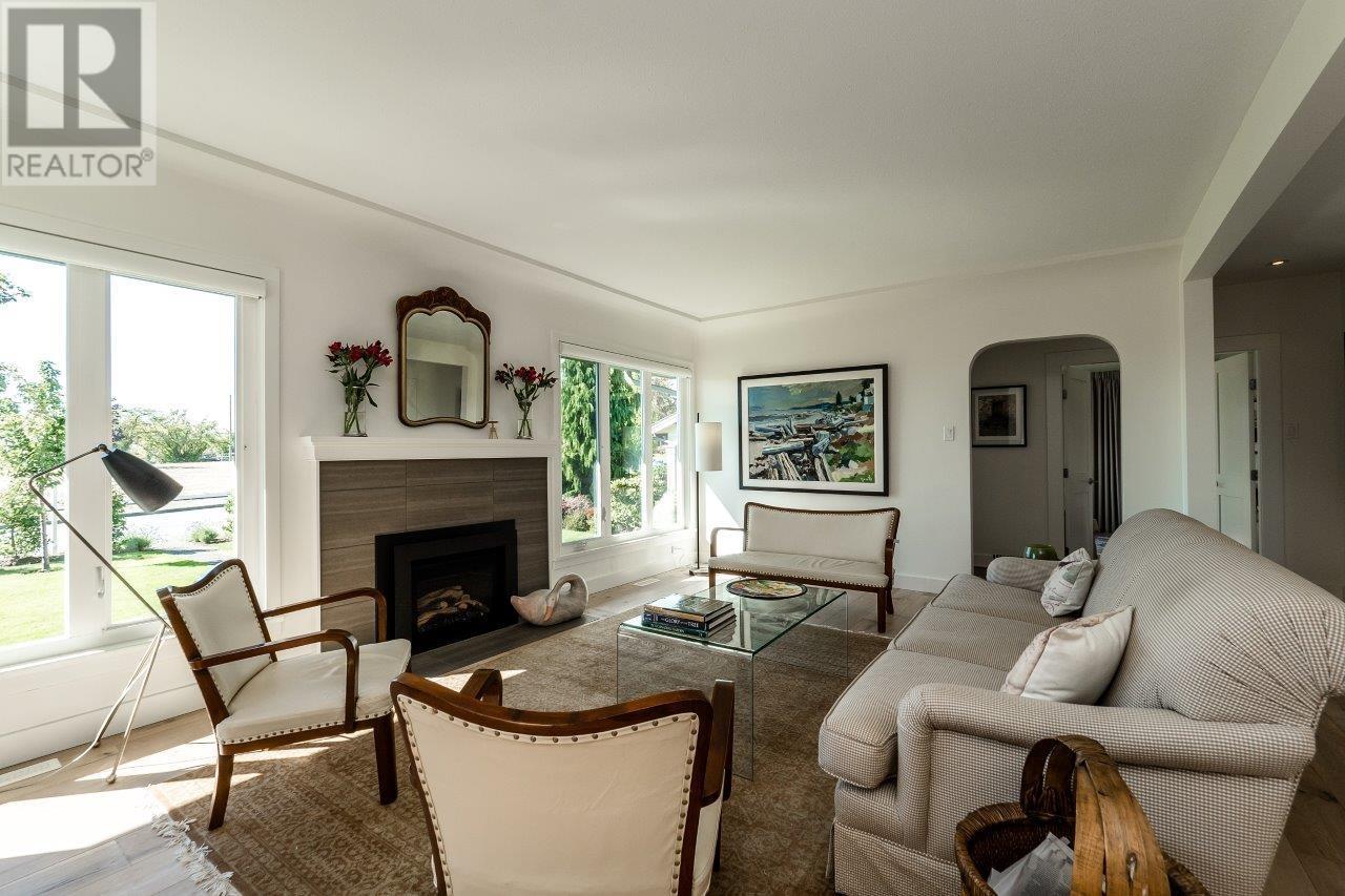 Property at 1436 GRAND BOULEVARD image 2