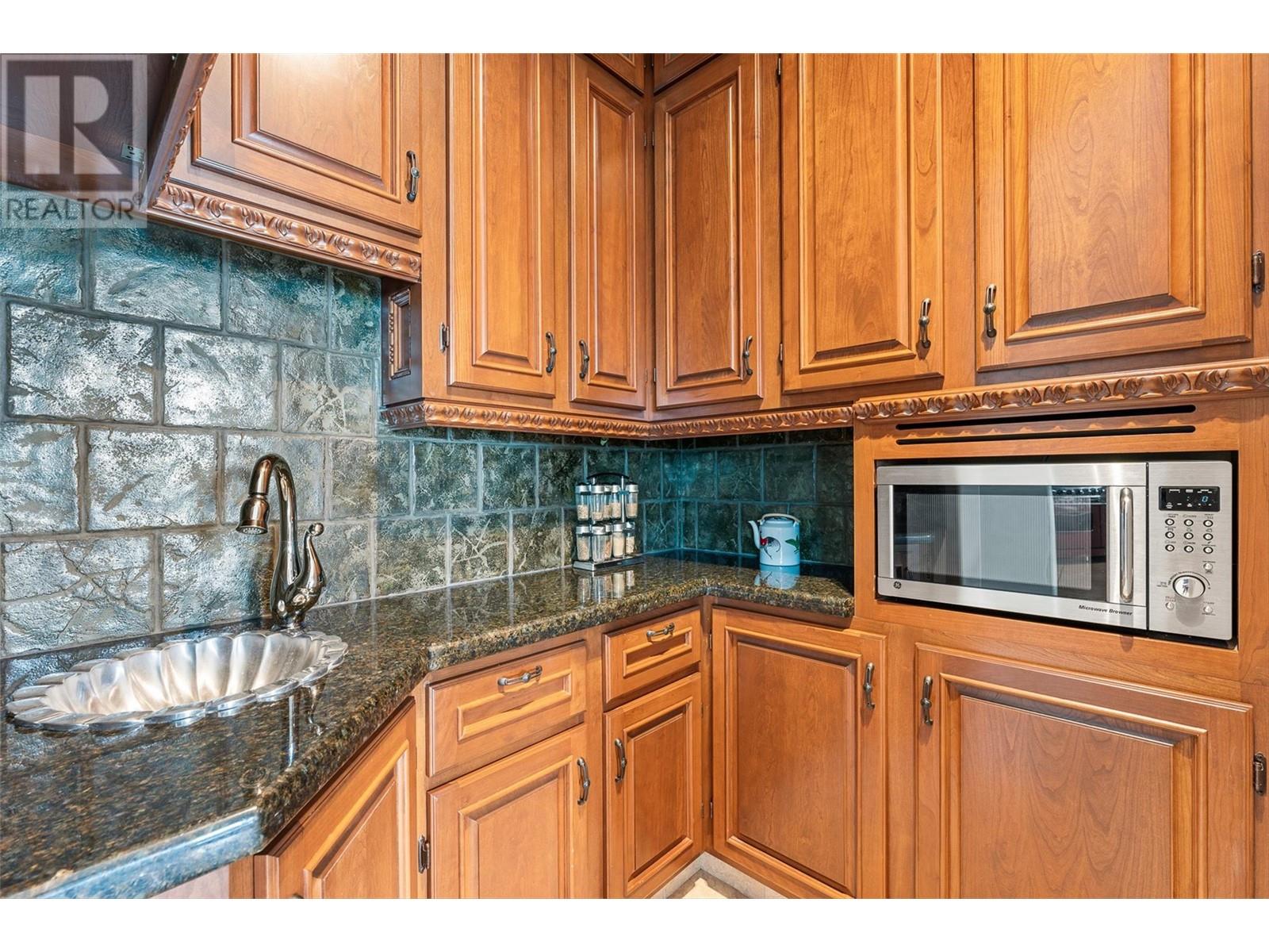 2543 Lucinde Road, West Kelowna, British Columbia  V1Z 4B1 - Photo 19 - 10342517