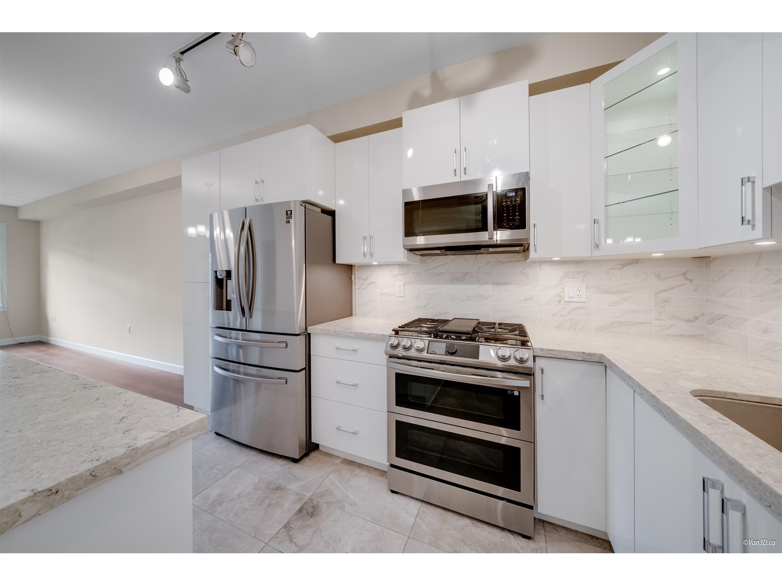 305 8561 203a Street, Langley, British Columbia  V2Y 3L7 - Photo 6 - R2986827