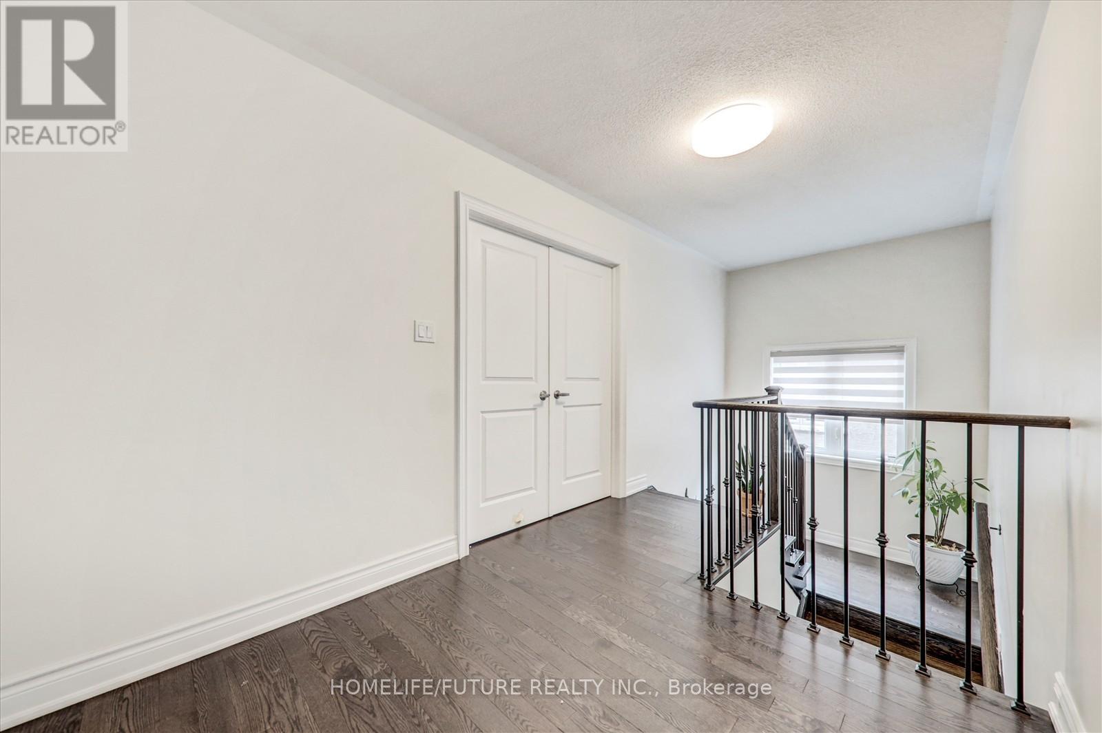 70 Mohandas Drive, Markham, Ontario  L3S 0E4 - Photo 15 - N12078737