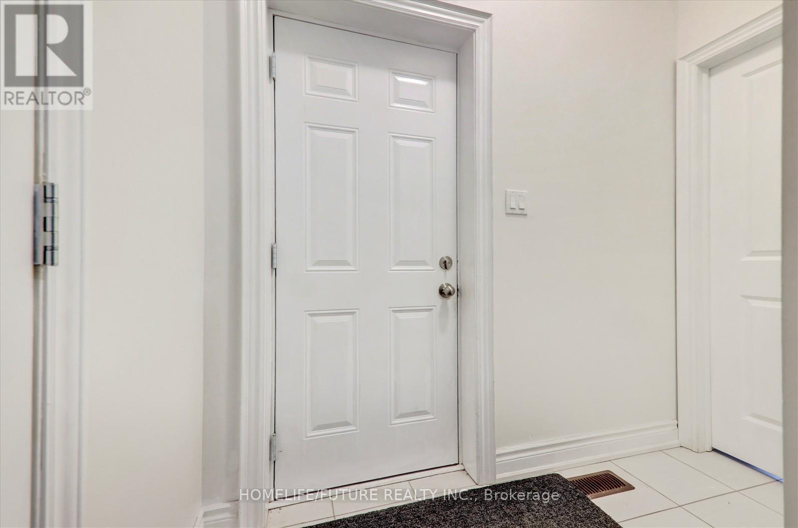 70 Mohandas Drive, Markham, Ontario  L3S 0E4 - Photo 35 - N12078737