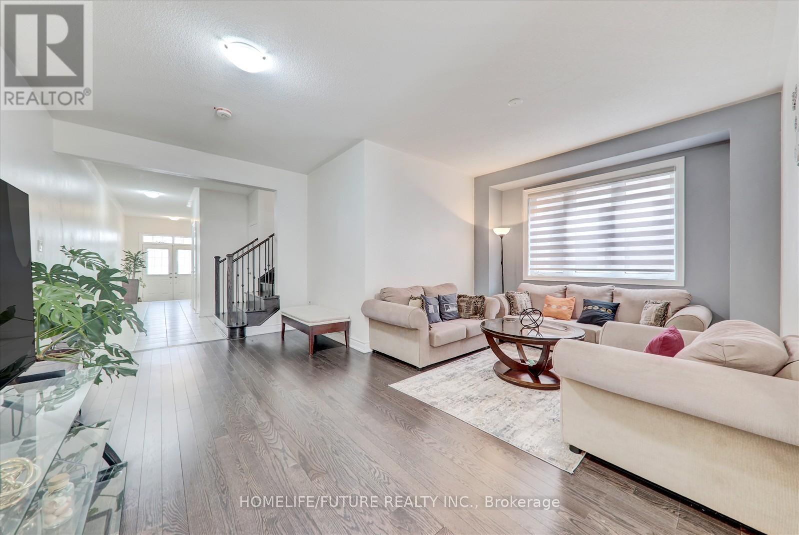 70 Mohandas Drive, Markham, Ontario  L3S 0E4 - Photo 8 - N12078737
