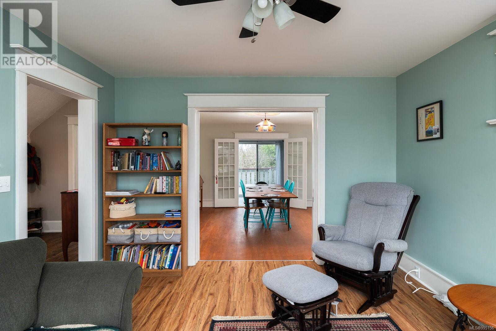 Property at 2715 Mt. Stephen Ave image 4
