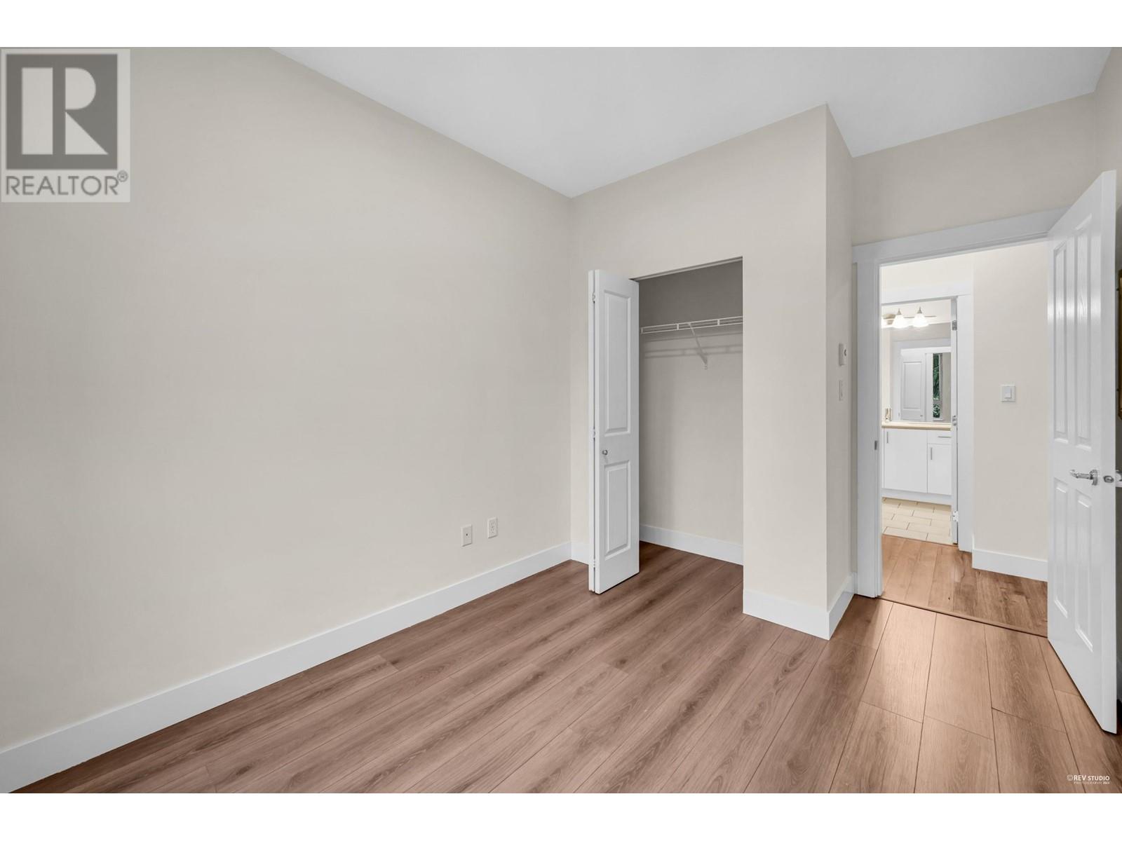313 2601 Whiteley Court, North Vancouver, British Columbia  V7J 2R7 - Photo 11 - R2989541