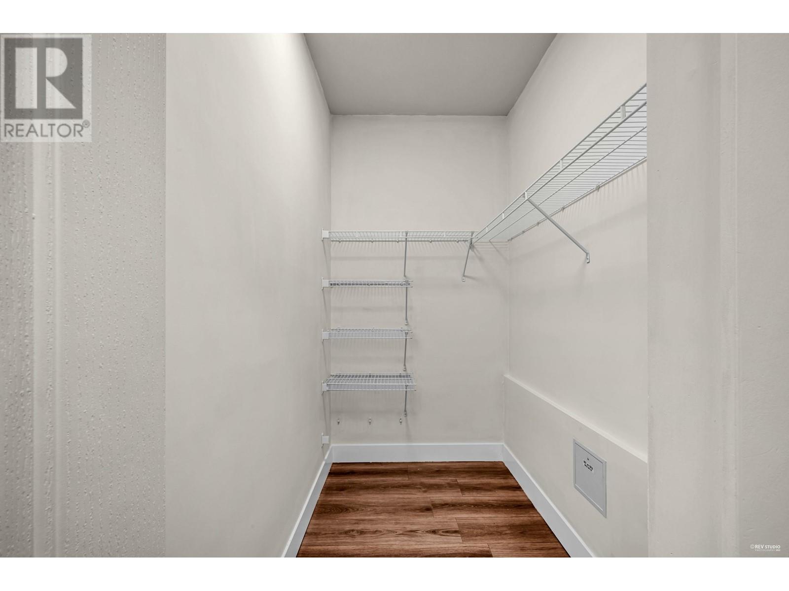 313 2601 Whiteley Court, North Vancouver, British Columbia  V7J 2R7 - Photo 10 - R2989541