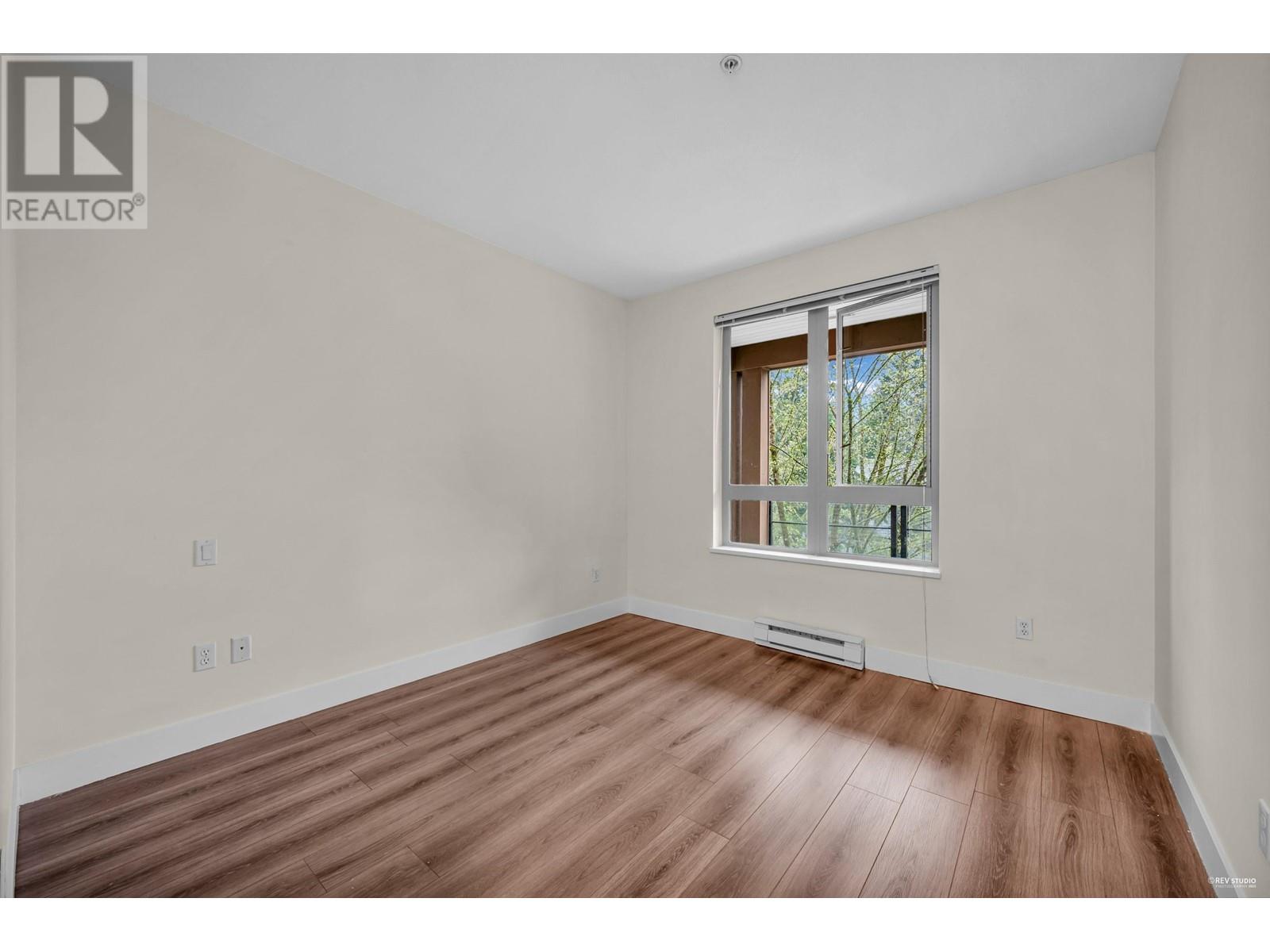313 2601 Whiteley Court, North Vancouver, British Columbia  V7J 2R7 - Photo 8 - R2989541