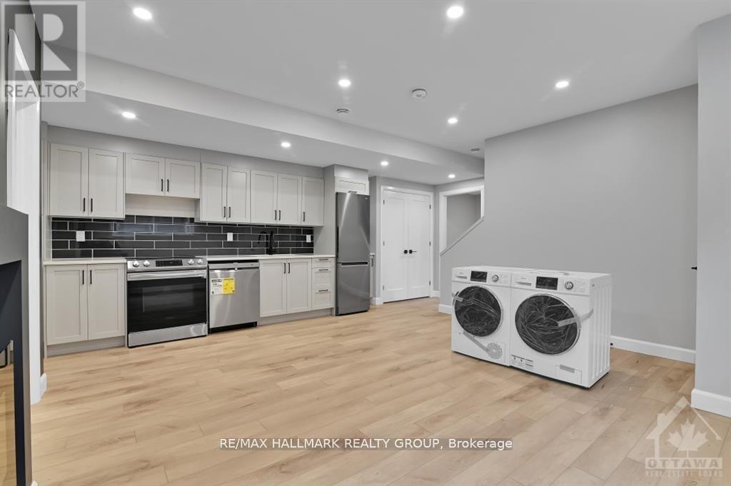 B - 457 Dawson Avenue, Ottawa, Ontario  K1Z 5V6 - Photo 4 - X12078775