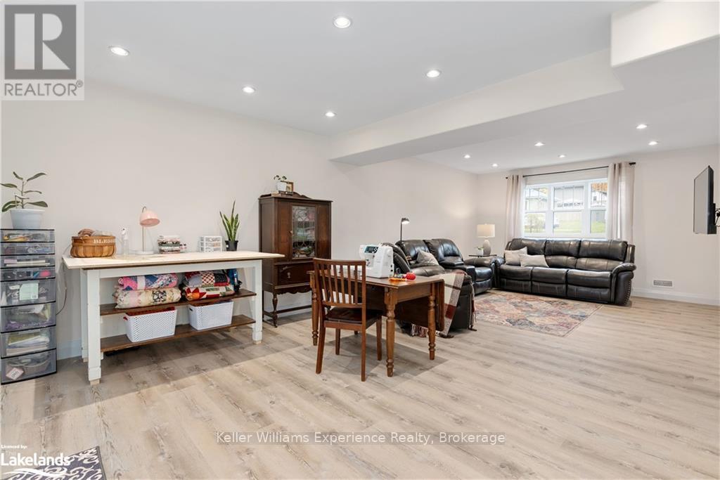 753 Fifth Avenue, Tay, Ontario  L0K 1R0 - Photo 15 - S12078781