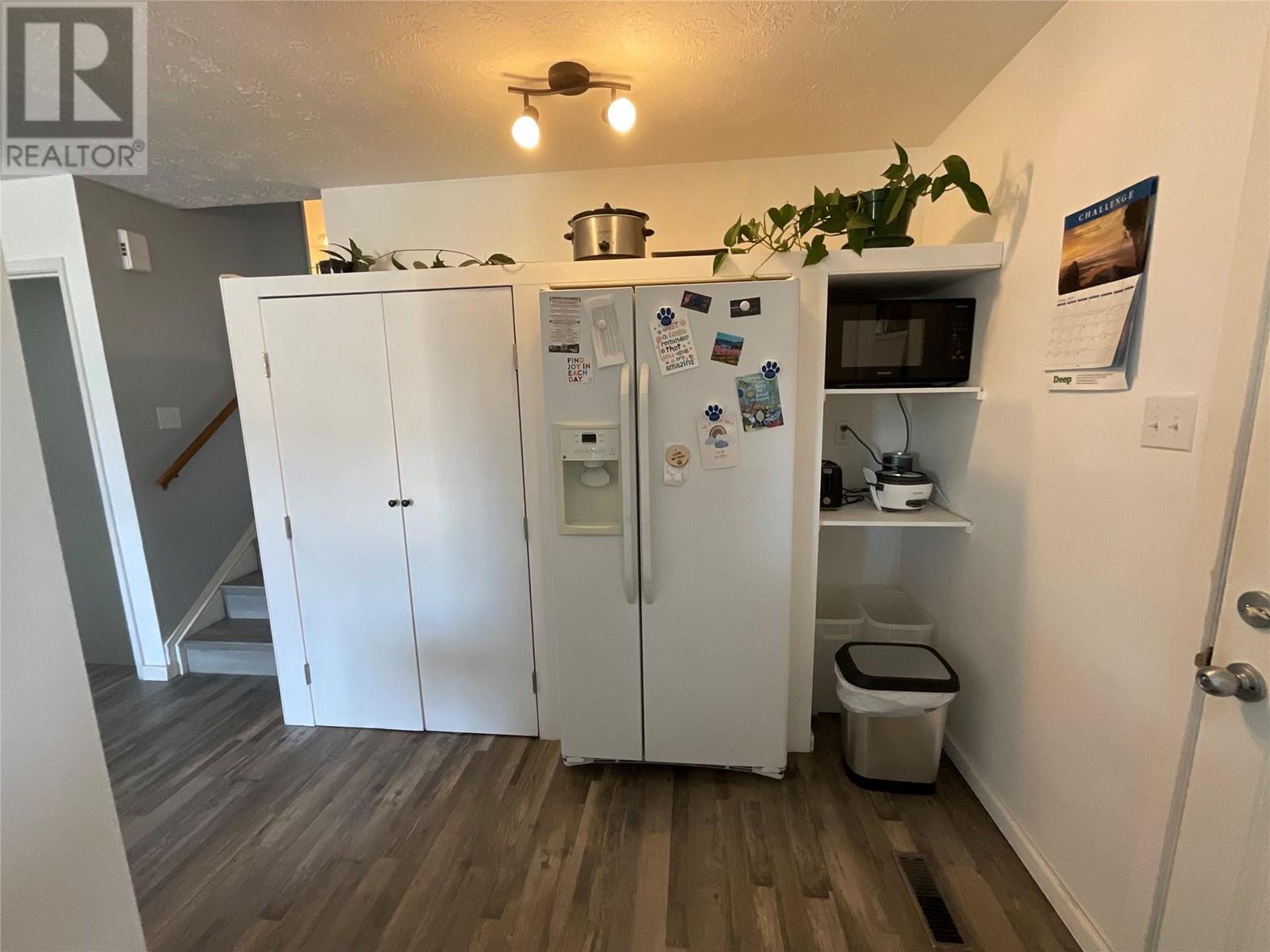 Property at 147 Ash Crescent image 5