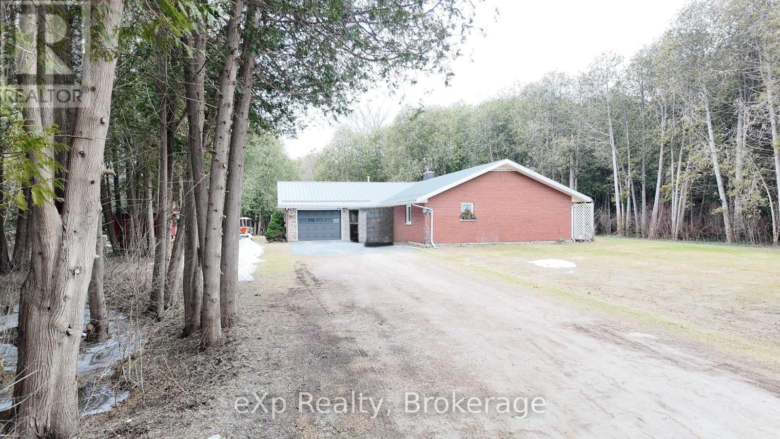 403111 Grey Road 4, West Grey, Ontario  N0G 1R0 - Photo 2 - X12078823