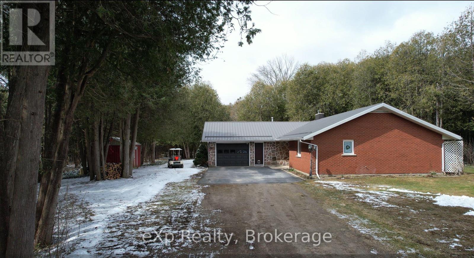 403111 Grey Road 4, West Grey, Ontario  N0G 1R0 - Photo 3 - X12078823