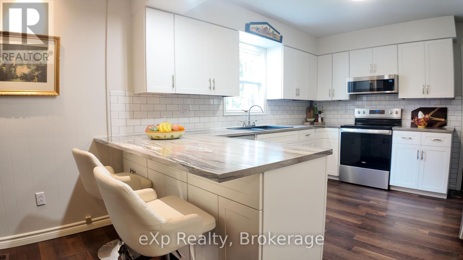 403111 Grey Road 4, West Grey, Ontario  N0G 1R0 - Photo 8 - X12078823