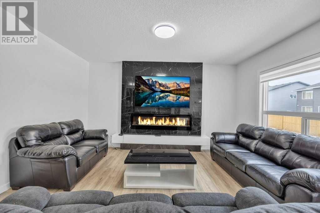 Property at 1098 Midtown Avenue SW image 5