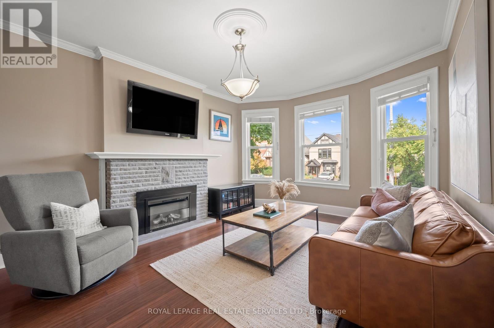 Property at 407 ABERDEEN AVENUE image 5