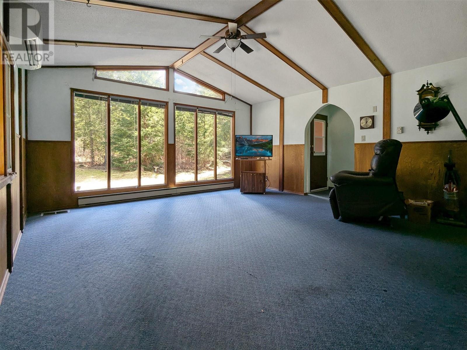 5837 Highway 6, Winlaw, British Columbia  V0G 2J0 - Photo 14 - 10342857