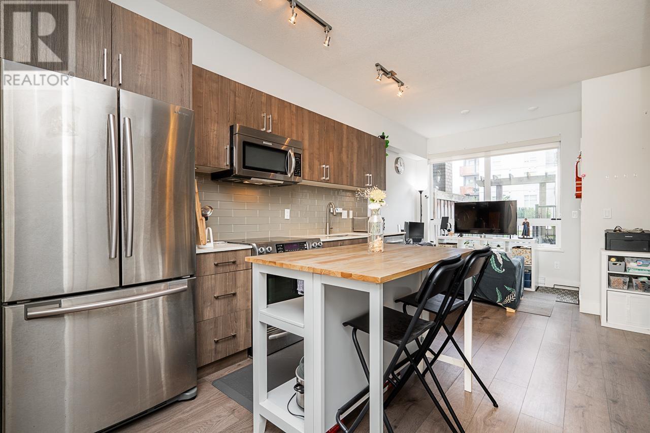 101 630 Como Lake Avenue, Coquitlam, British Columbia  V3J 0E4 - Photo 12 - R2964489