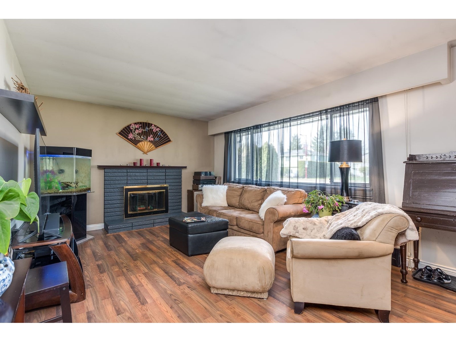 Property at 7980 112 STREET image 4