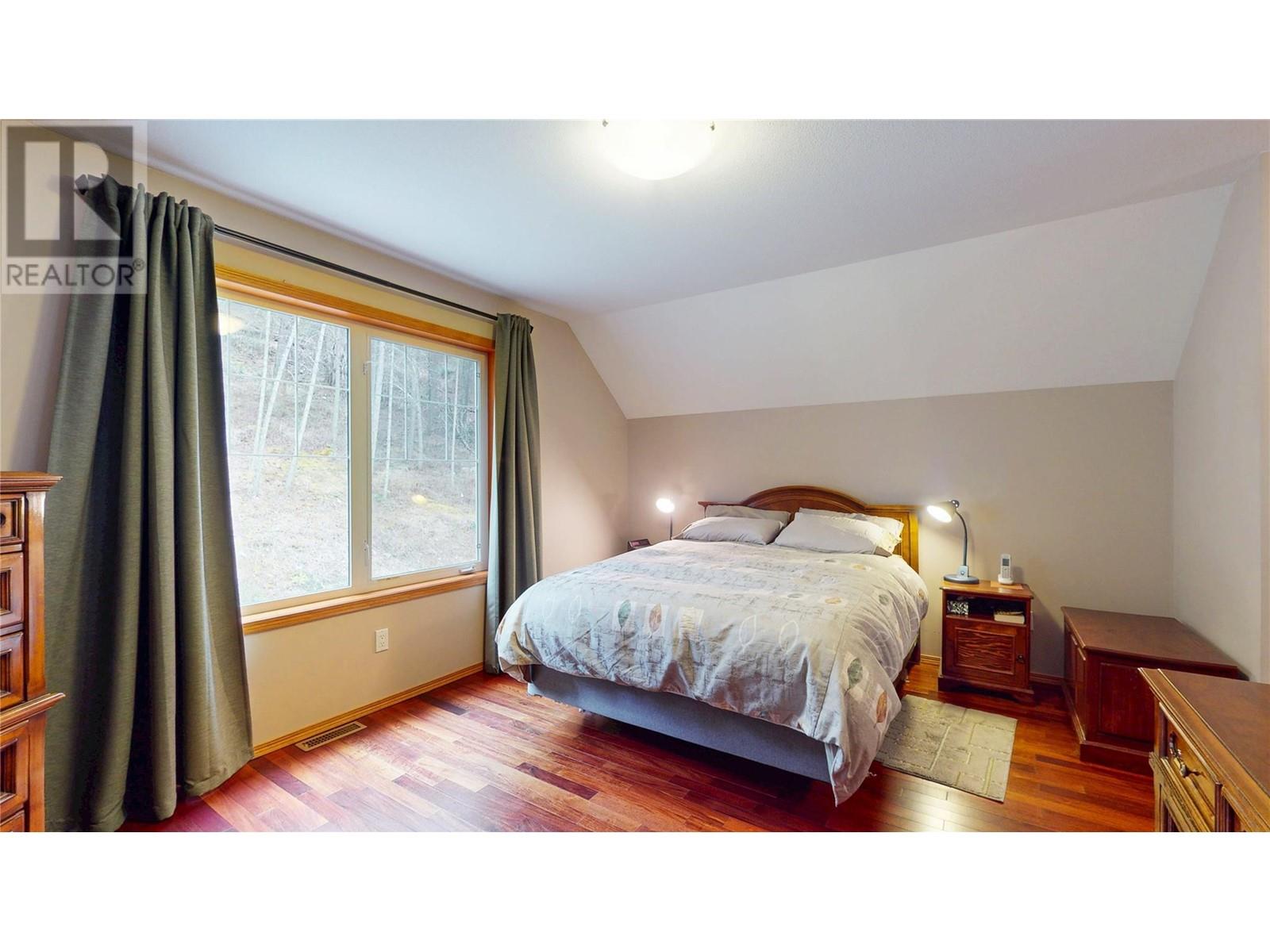 8670 Colony Road, Wardner, British Columbia  V0B 2J0 - Photo 34 - 10342799