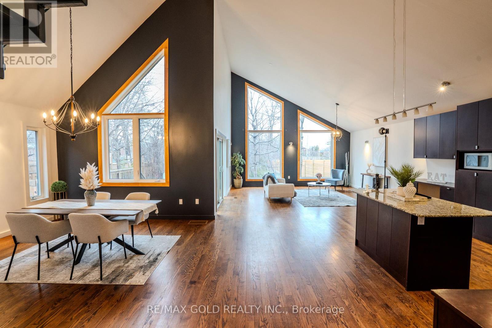 Property at 3397 CAWTHRA ROAD image 1