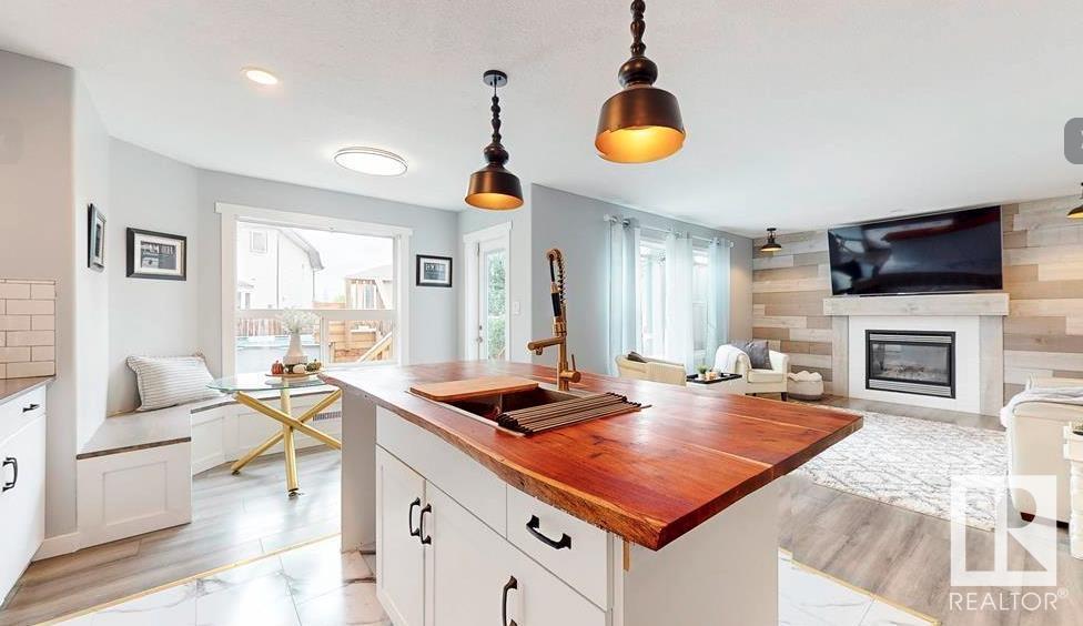 Property at 1315 WESTERRA DR image 3