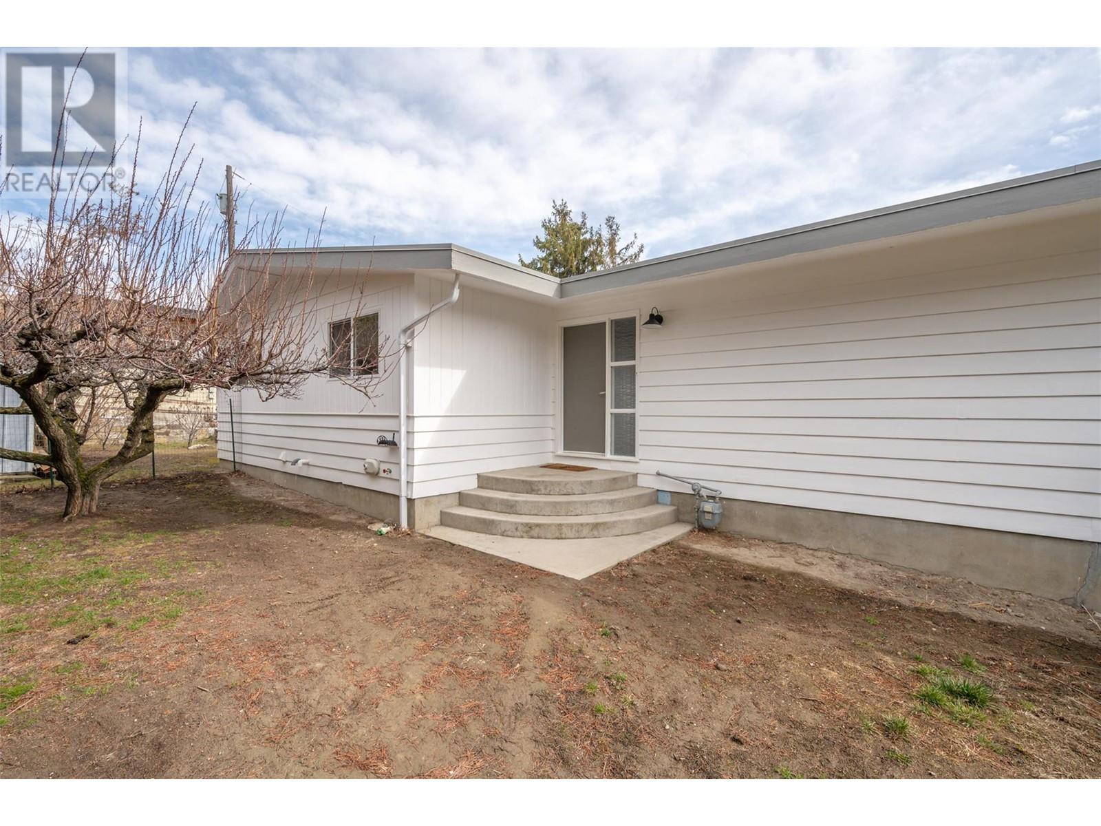 Property at 712 BARTLETT Drive image 4