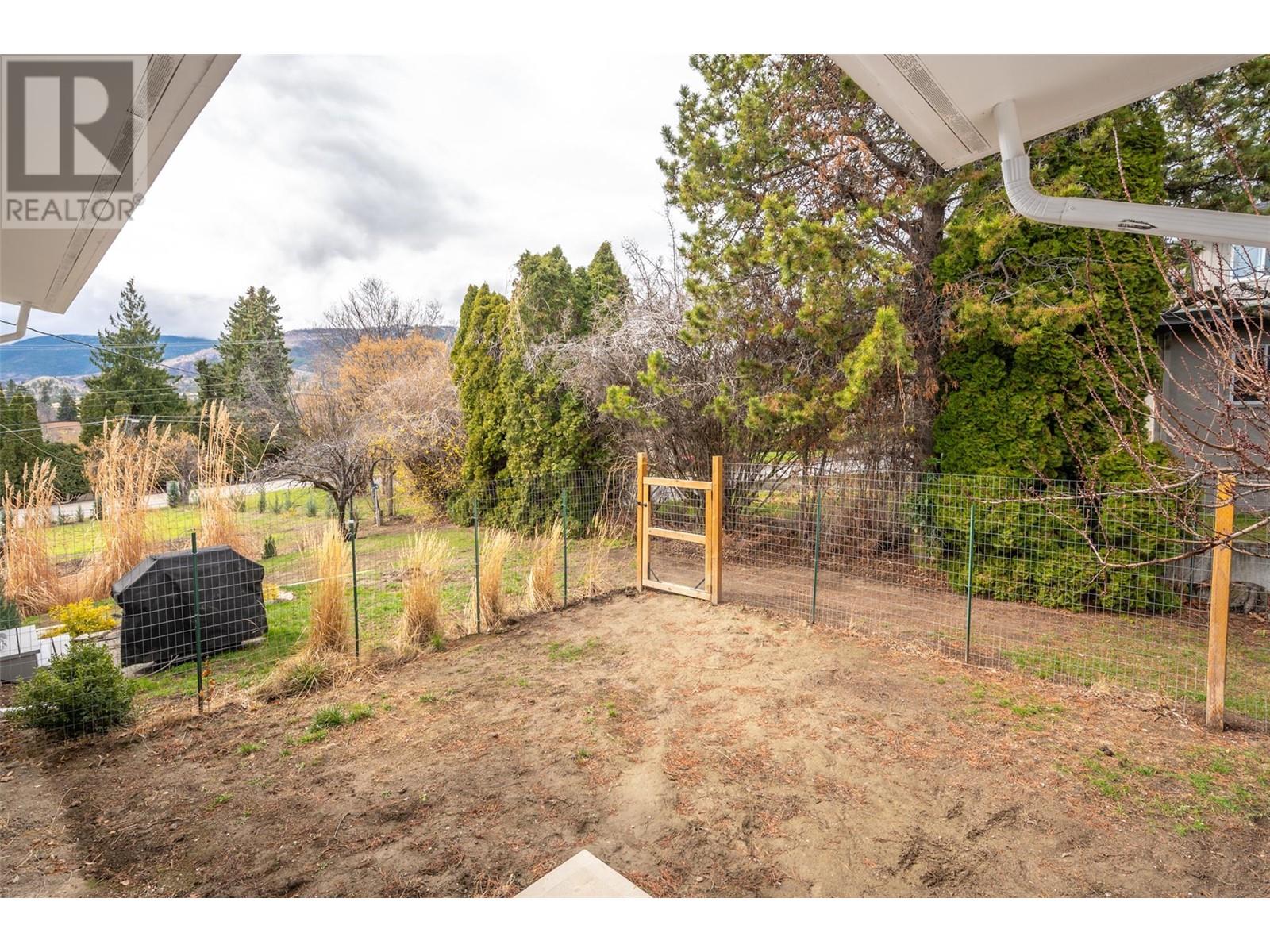 Property at 712 BARTLETT Drive image 3