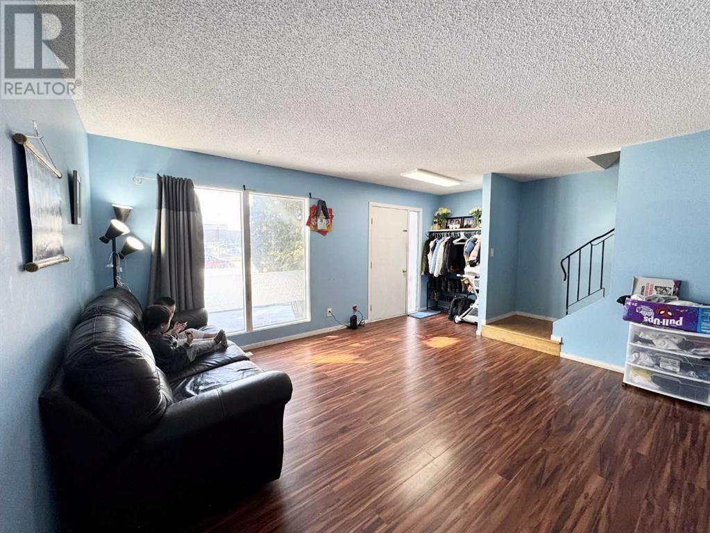 Property at 232 Marlborough Way NE image 4