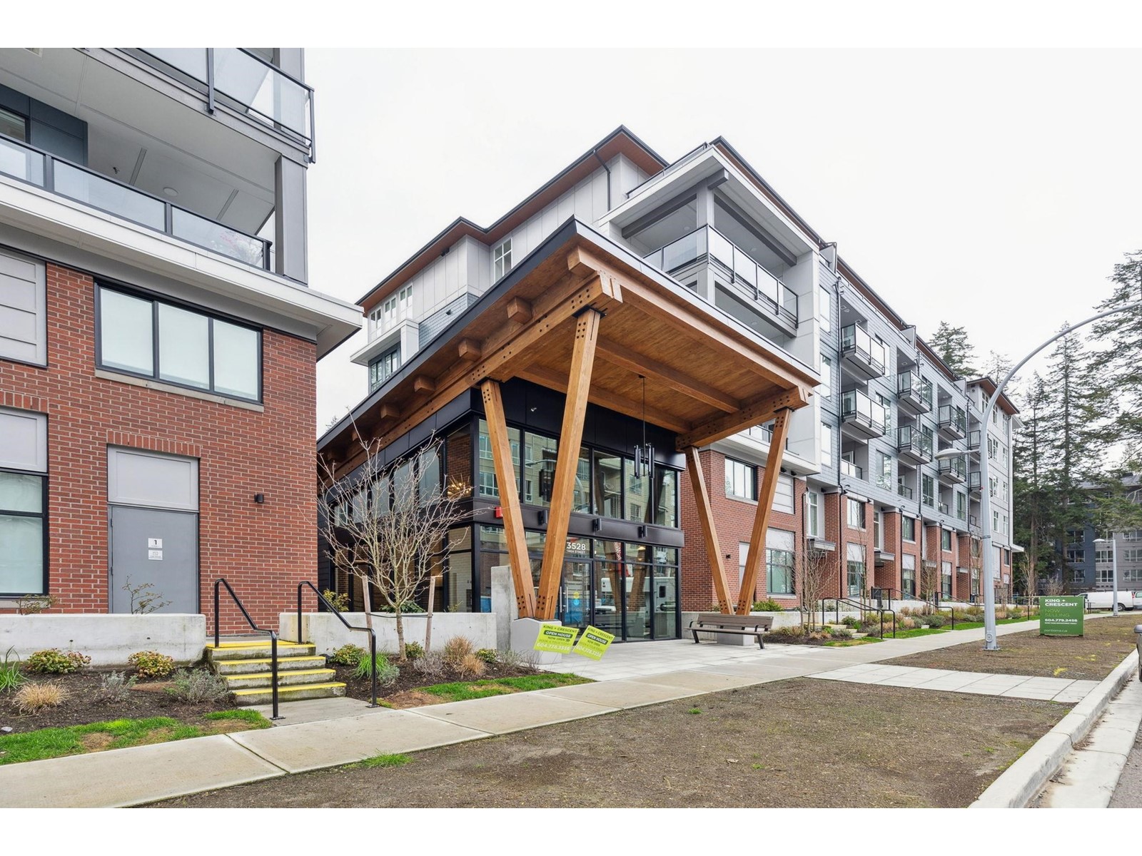 501 3528 146A STREET, surrey, British Columbia